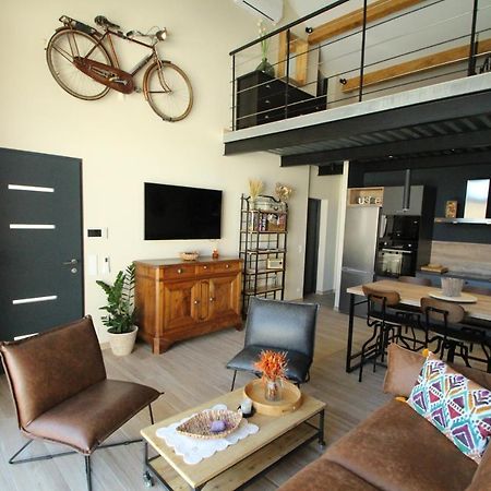 فيلا Loft Lou Pitchoun Saint-Étienne-du-Grès المظهر الخارجي الصورة