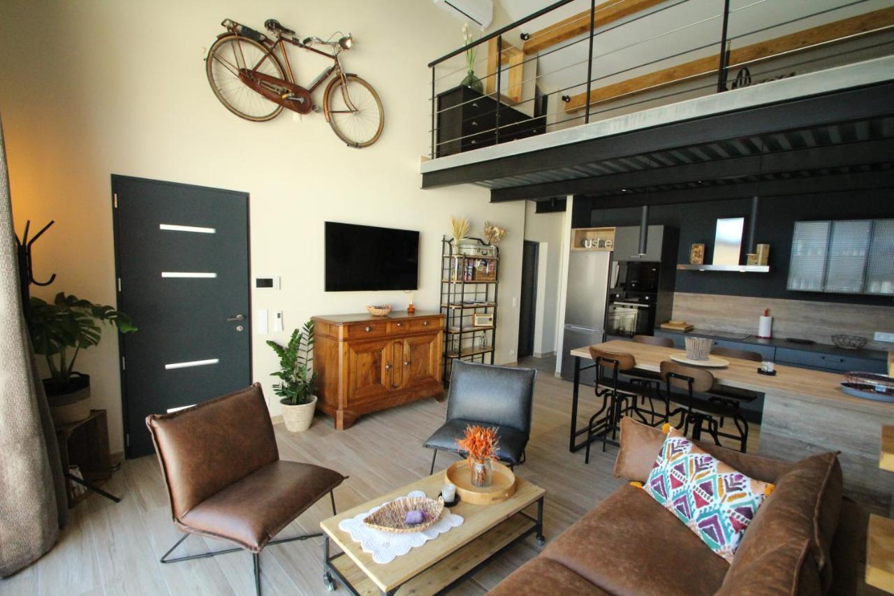 فيلا Loft Lou Pitchoun Saint-Étienne-du-Grès المظهر الخارجي الصورة