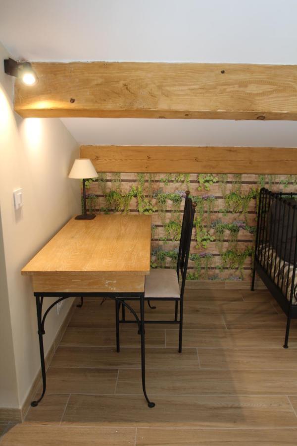 فيلا Loft Lou Pitchoun Saint-Étienne-du-Grès المظهر الخارجي الصورة